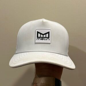 Melin hat